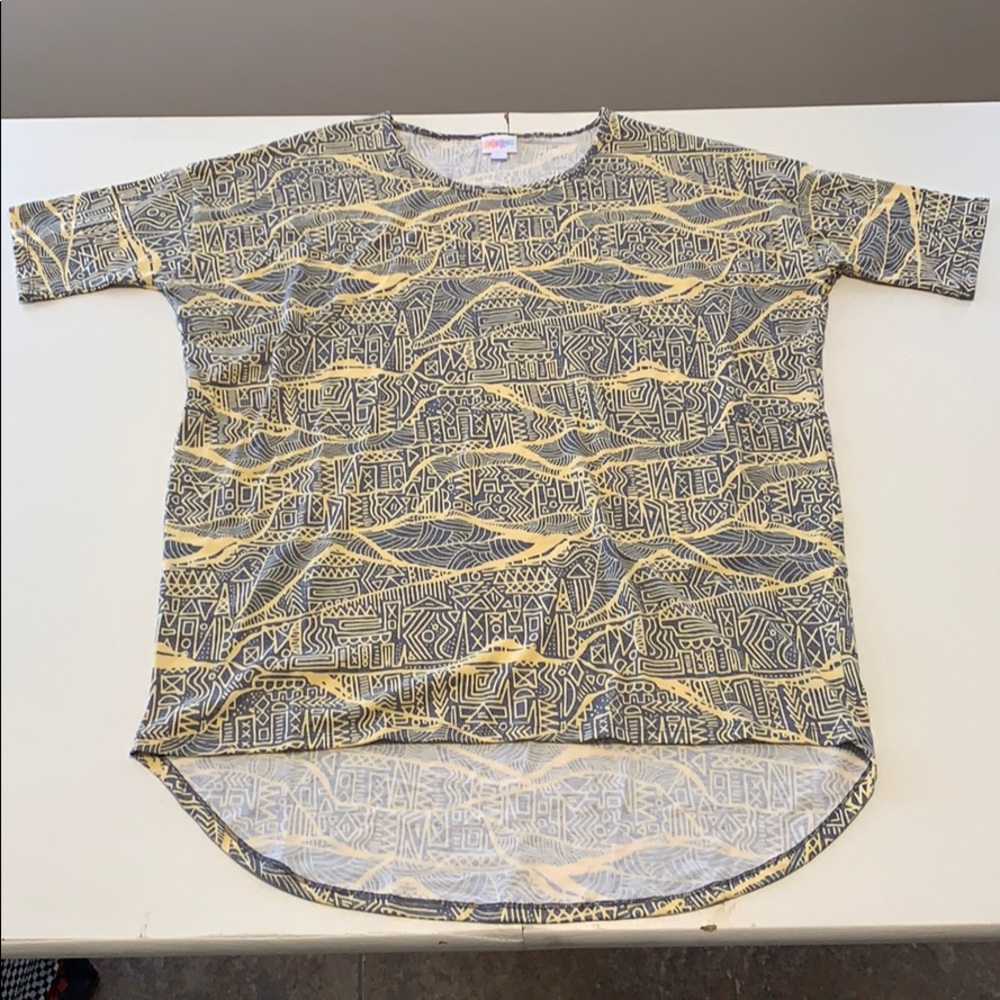 LuLaRoe “Irma” top 👚 Never been worn! Size Large